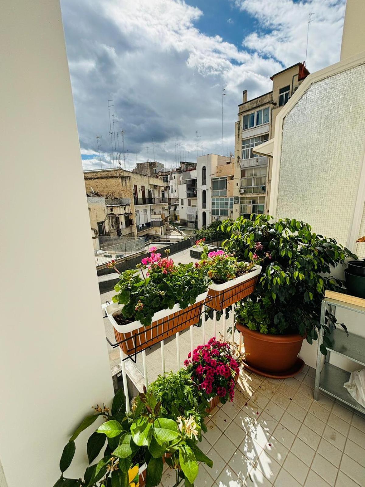 Ferienwohnung 4 Seasons Signorile Bari Exterior foto